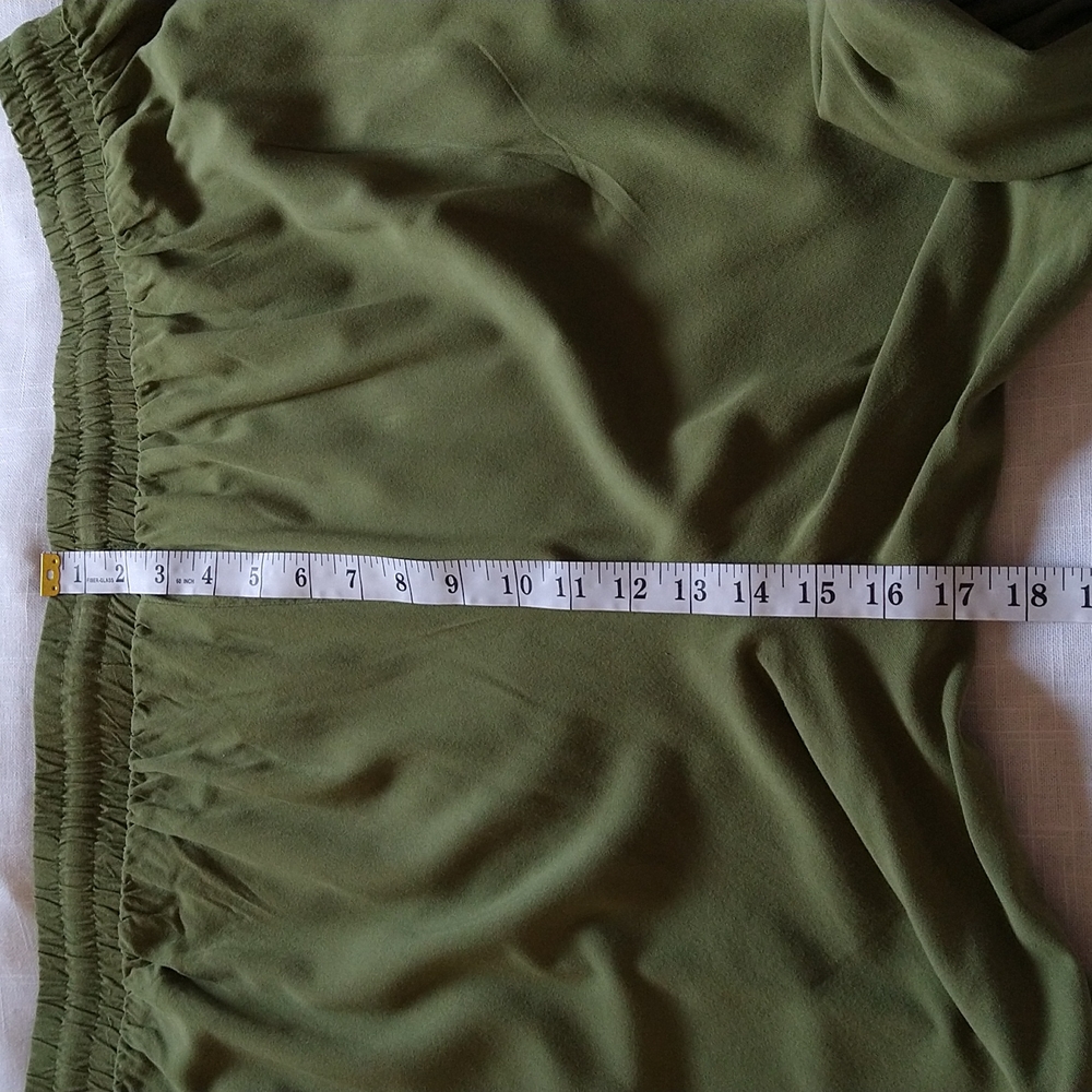 Torrid Taper Green Stretch Challis Pants high rise Tie Front Pants size 3 / 3X - Picture 13 of 15